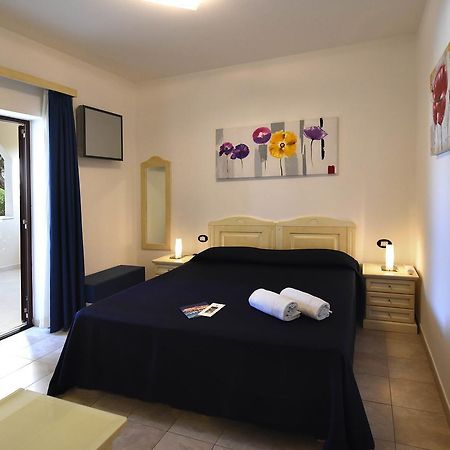 Hotel Ristorante Il Vascello Коста Рей Экстерьер фото