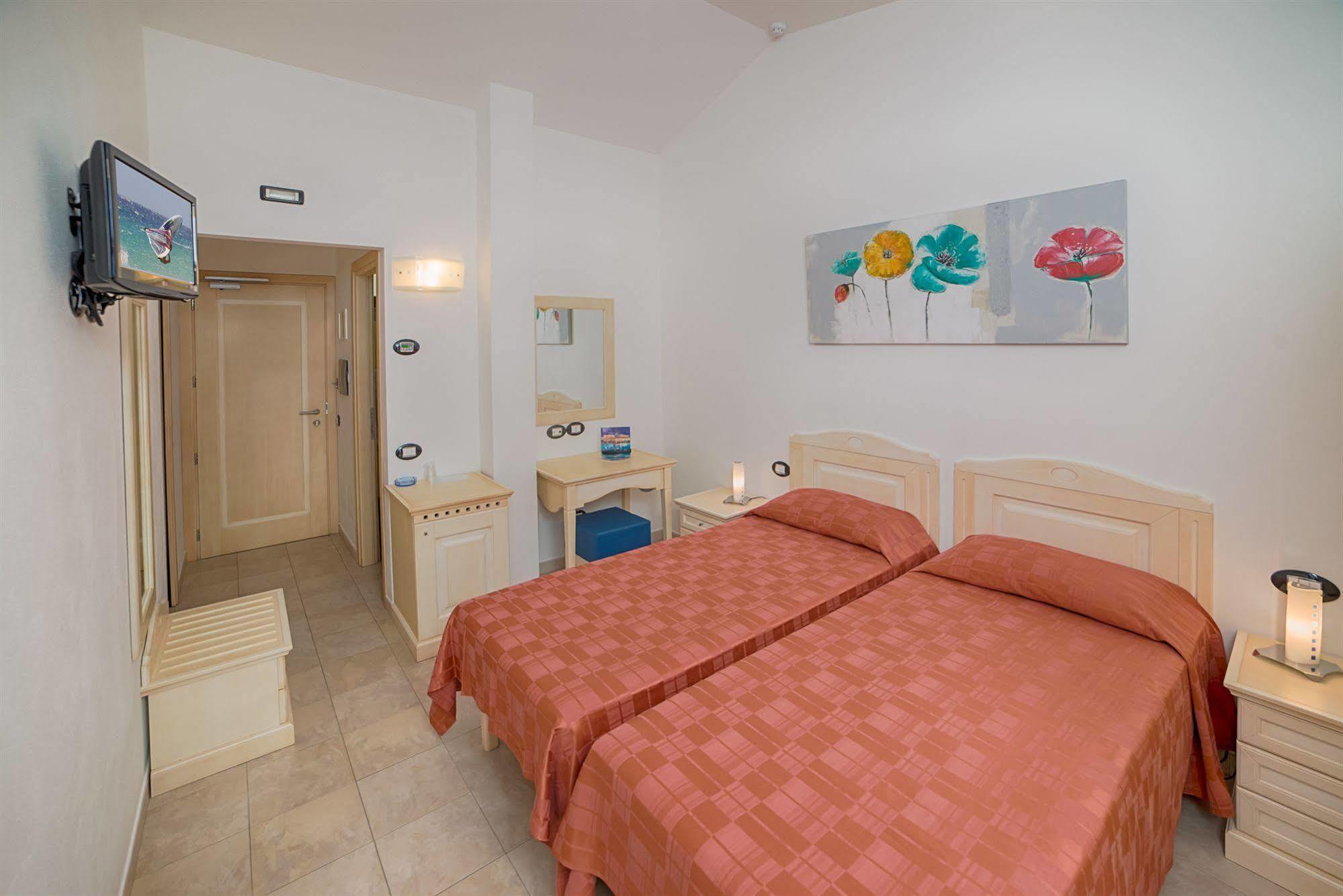 Hotel Ristorante Il Vascello Коста Рей Экстерьер фото