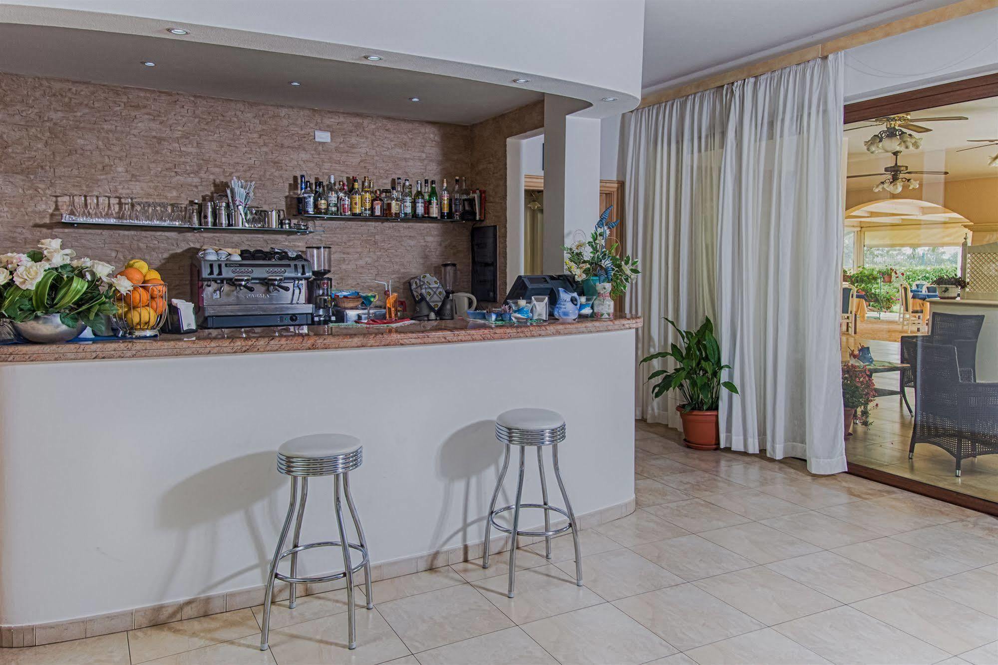 Hotel Ristorante Il Vascello Коста Рей Экстерьер фото