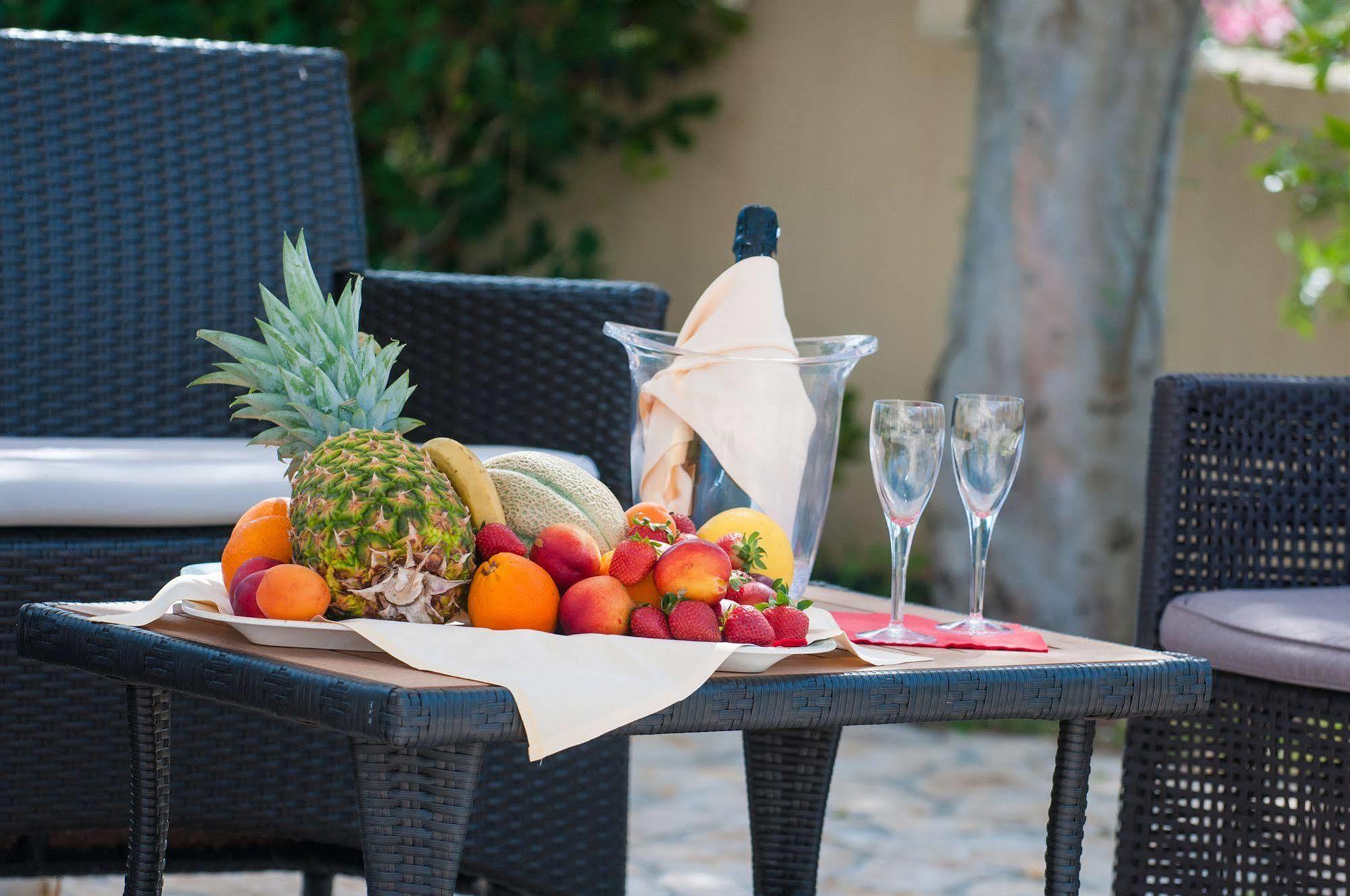 Hotel Ristorante Il Vascello Коста Рей Экстерьер фото